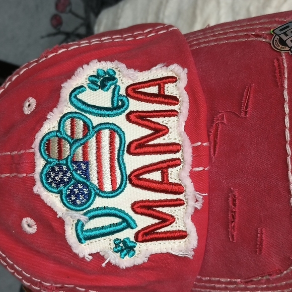 Brand  New Embroidered Dog Mom Hat - Picture 3 of 7